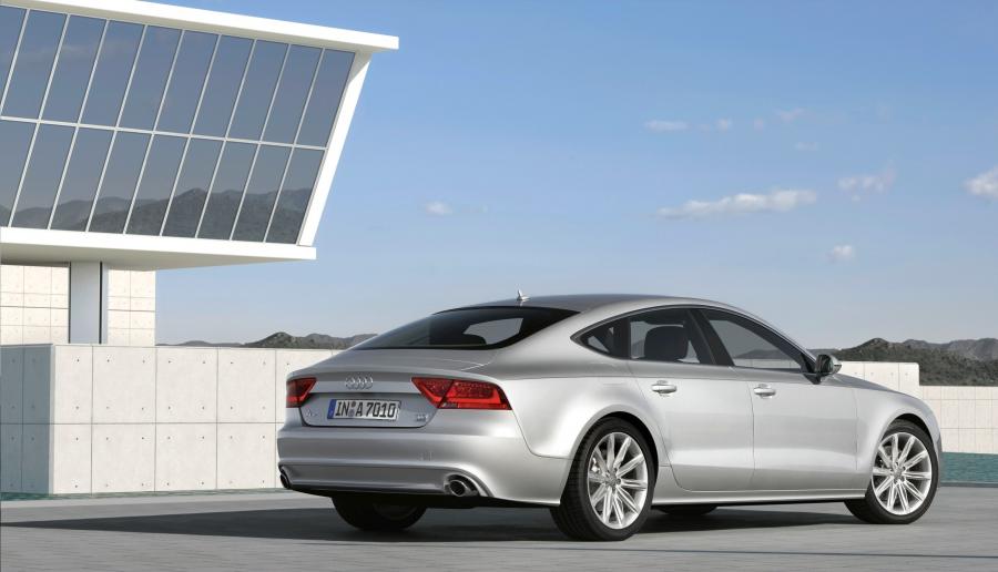  Audi A7 Sportback 3.0 TDI Quattro 2010 года  (фото 19 из 45)
